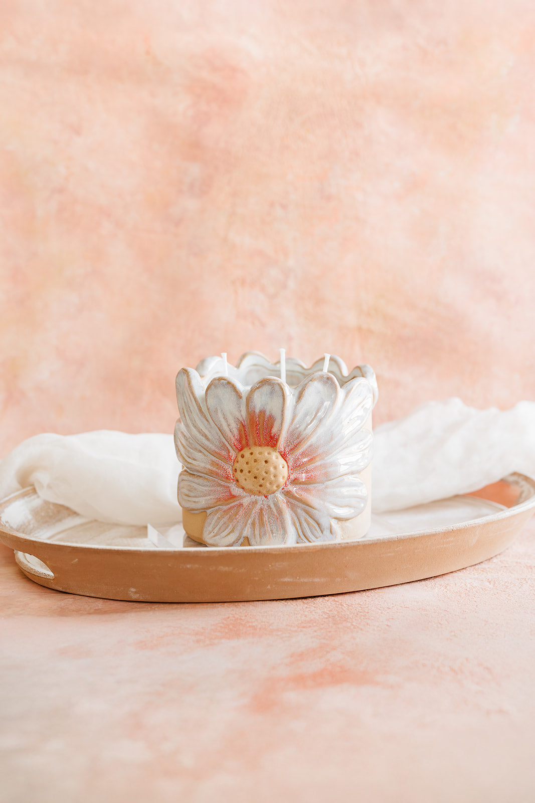 Daisy Flower 3-Wick Candle – Fresh & Floral Scented Candle for Home Décor