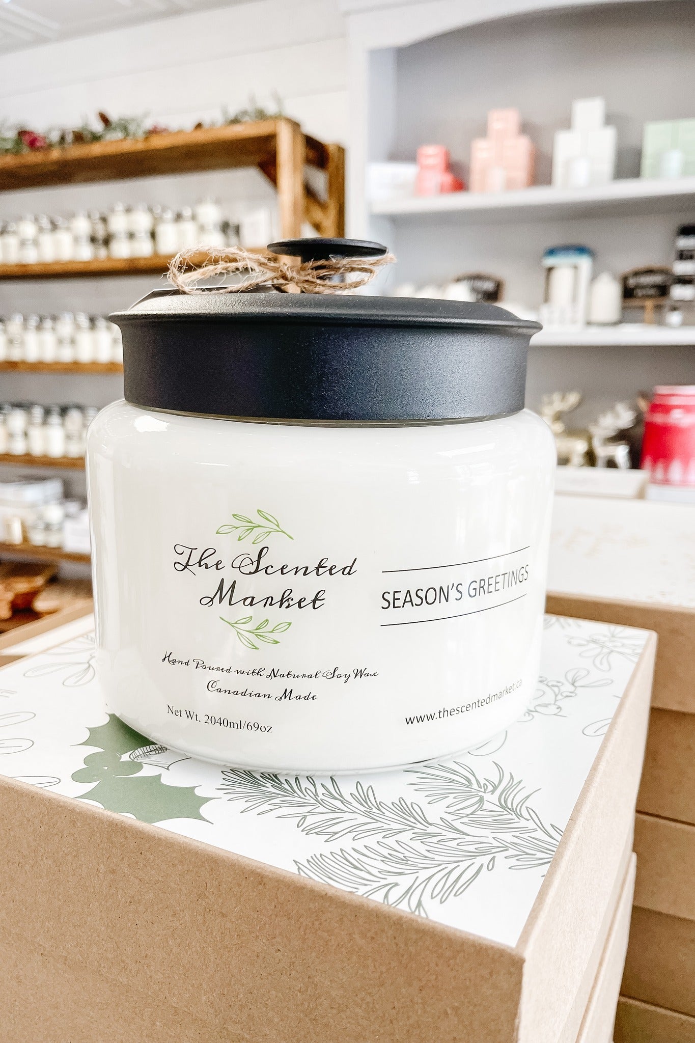 Winter SEASONS GREETINGS 69 oz 4 Wick Candle Wholesale