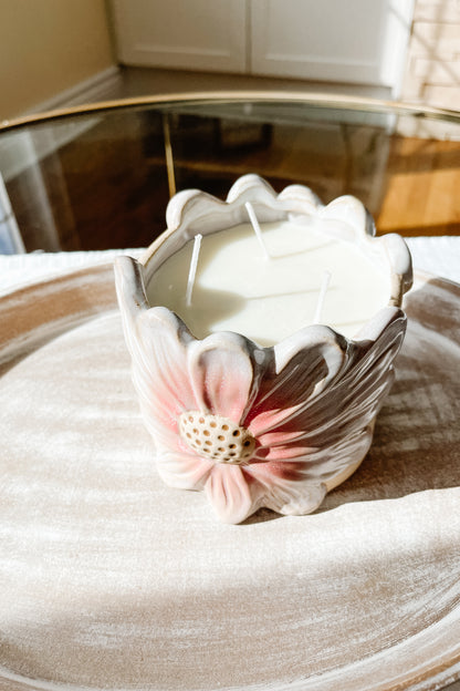 Daisy Flower 3-Wick Candle – Fresh & Floral Scented Candle for Home Décor