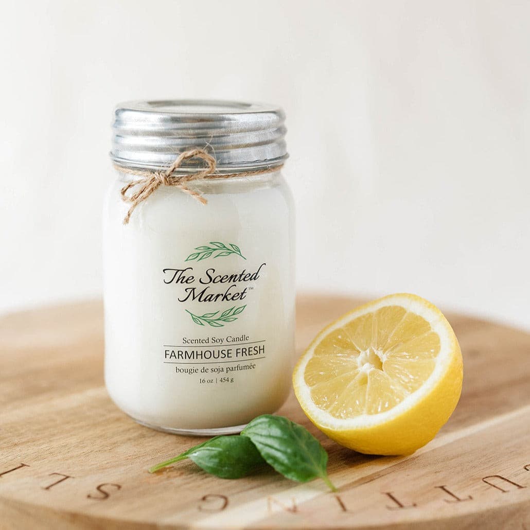 FARMHOUSE FRESH Soy Wax Candle 16 oz